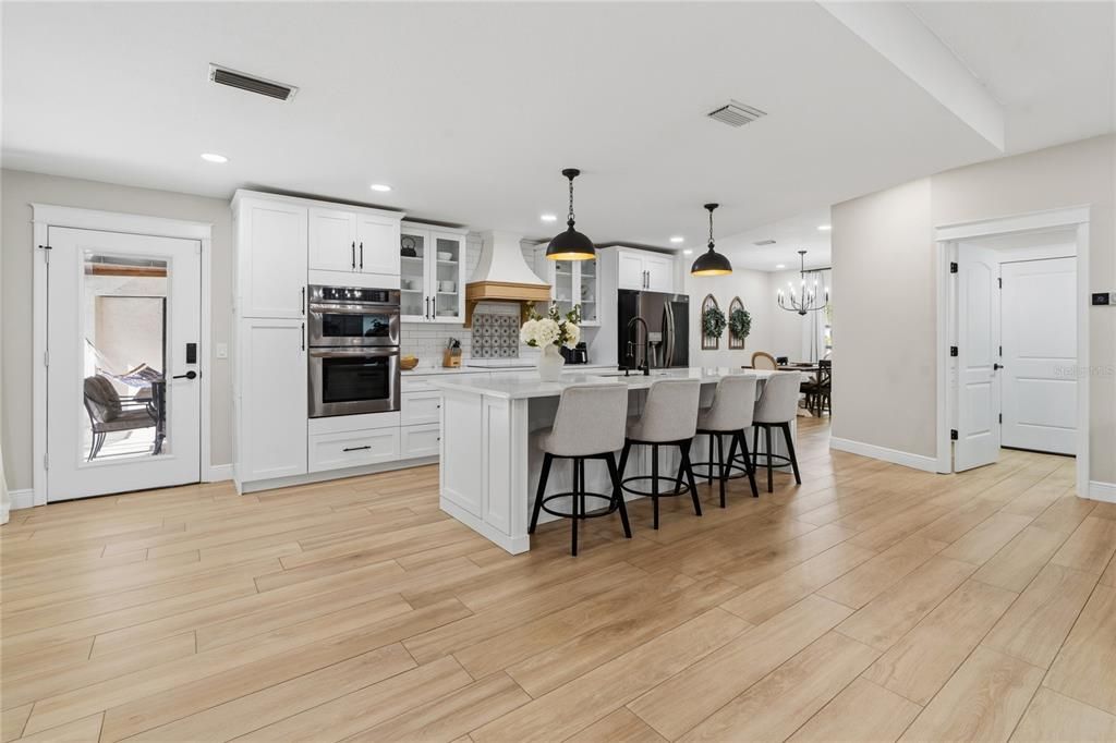 Active With Contract: $800,000 (4 beds, 3 baths, 2395 Square Feet)