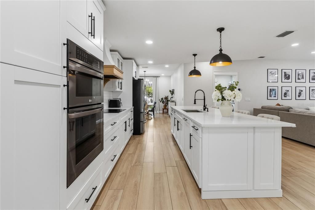 Active With Contract: $800,000 (4 beds, 3 baths, 2395 Square Feet)