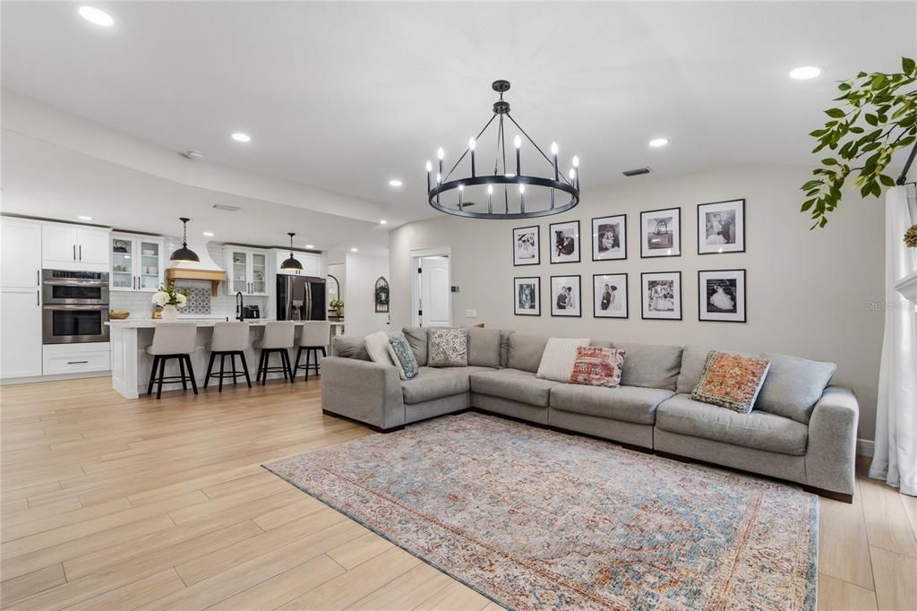 Active With Contract: $800,000 (4 beds, 3 baths, 2395 Square Feet)