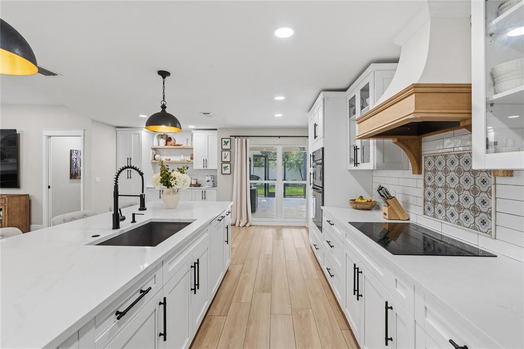 Active With Contract: $800,000 (4 beds, 3 baths, 2395 Square Feet)