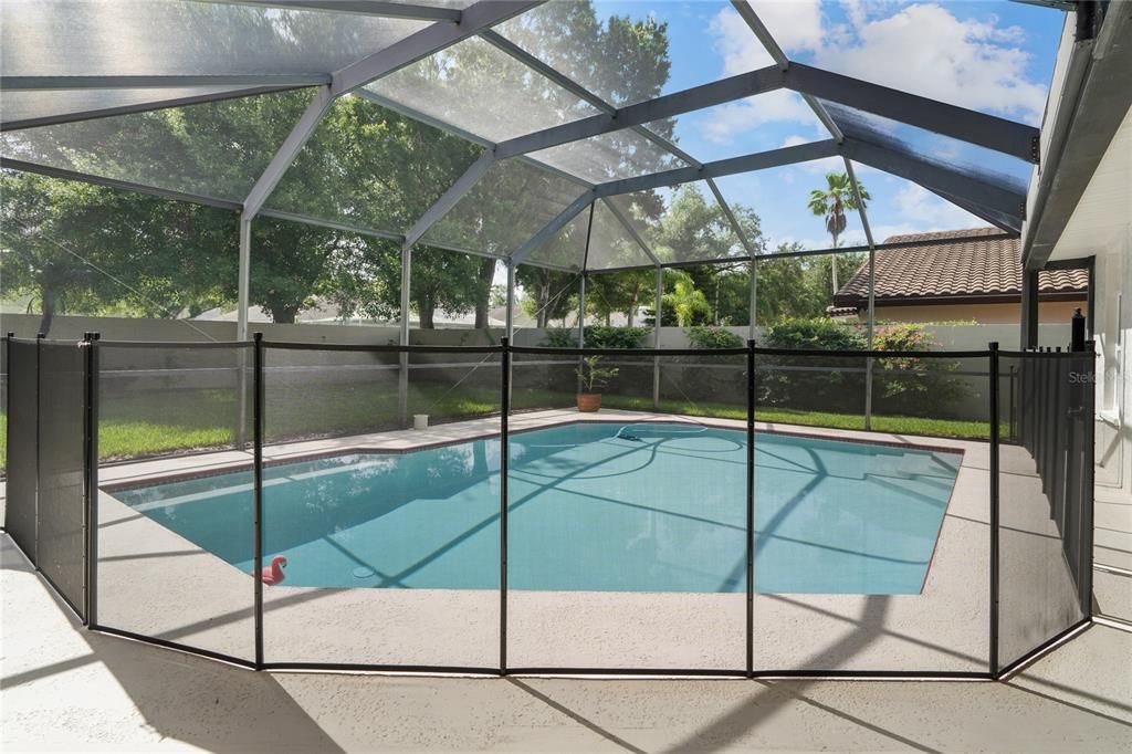 Active With Contract: $800,000 (4 beds, 3 baths, 2395 Square Feet)