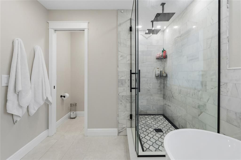 Active With Contract: $800,000 (4 beds, 3 baths, 2395 Square Feet)