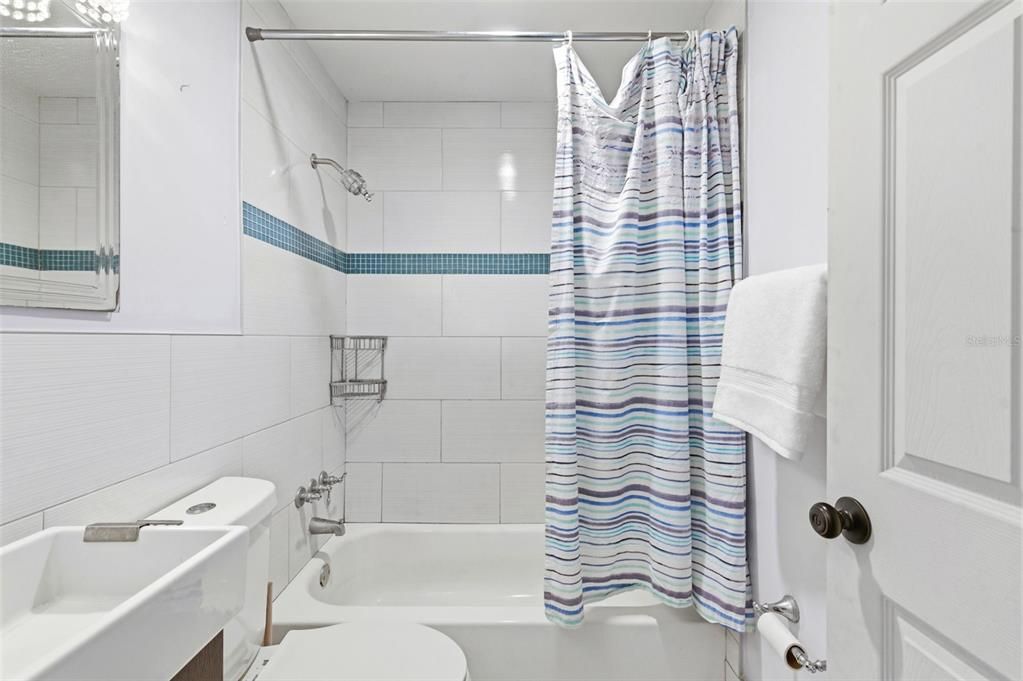 На продажу: $125,000 (1 спален, 1 ванн, 585 Квадратных фут)