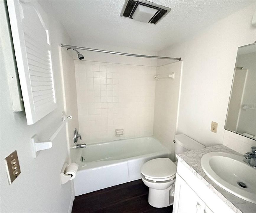 For Rent: $1,195 (1 beds, 1 baths, 572 Square Feet)