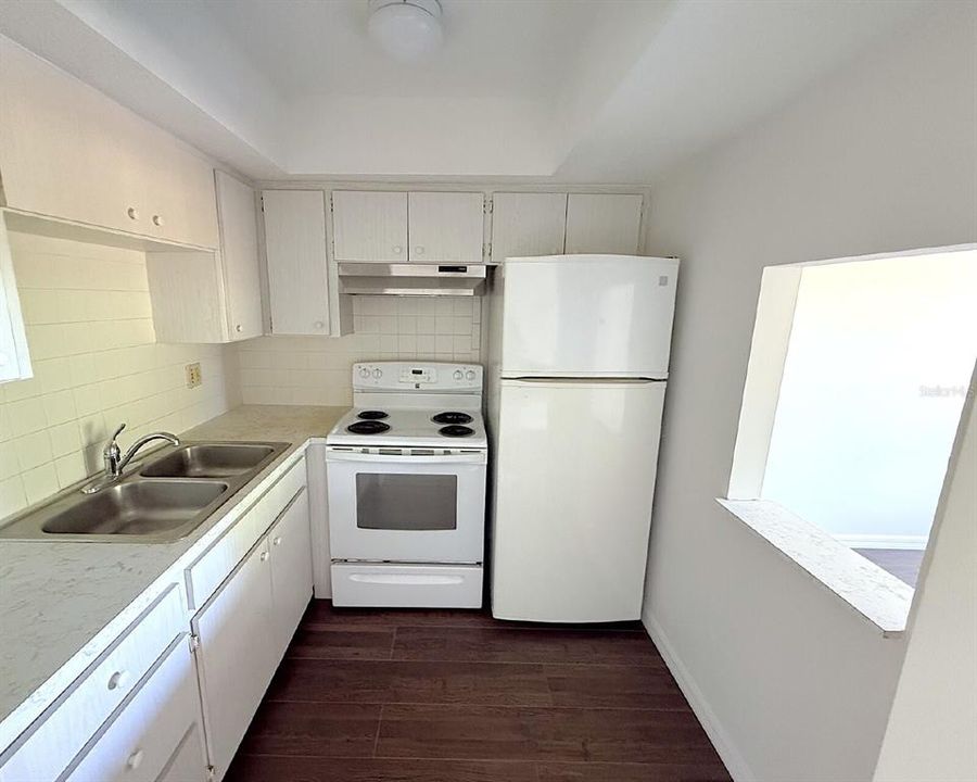 For Rent: $1,195 (1 beds, 1 baths, 572 Square Feet)