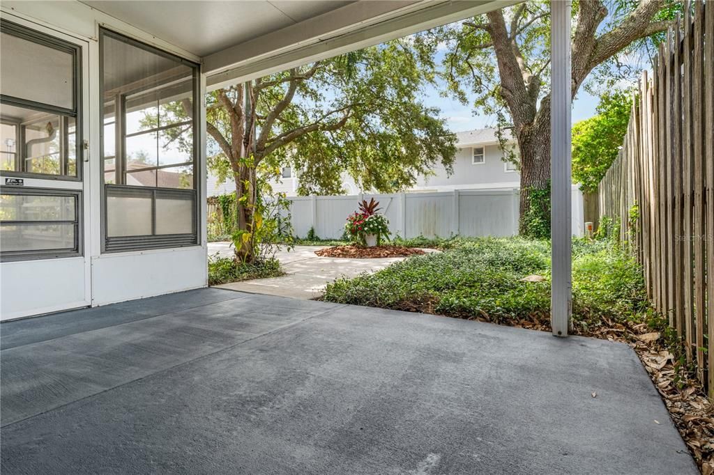 For Sale: $299,999 (3 beds, 2 baths, 1133 Square Feet)