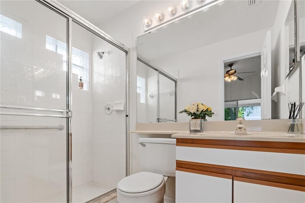 For Sale: $299,999 (3 beds, 2 baths, 1133 Square Feet)