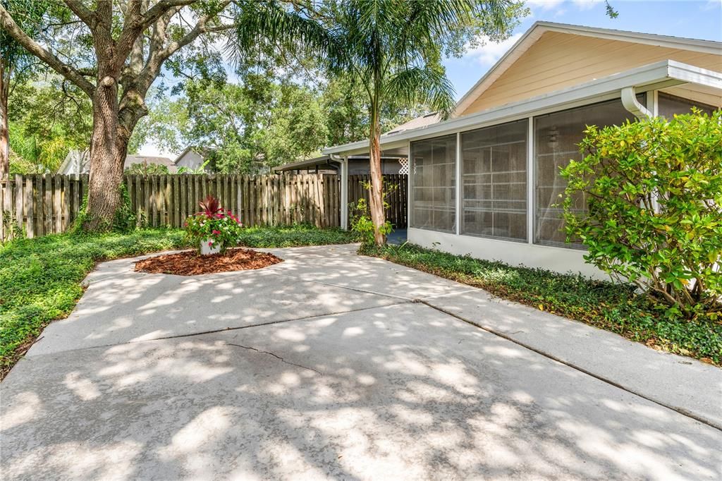 For Sale: $299,999 (3 beds, 2 baths, 1133 Square Feet)