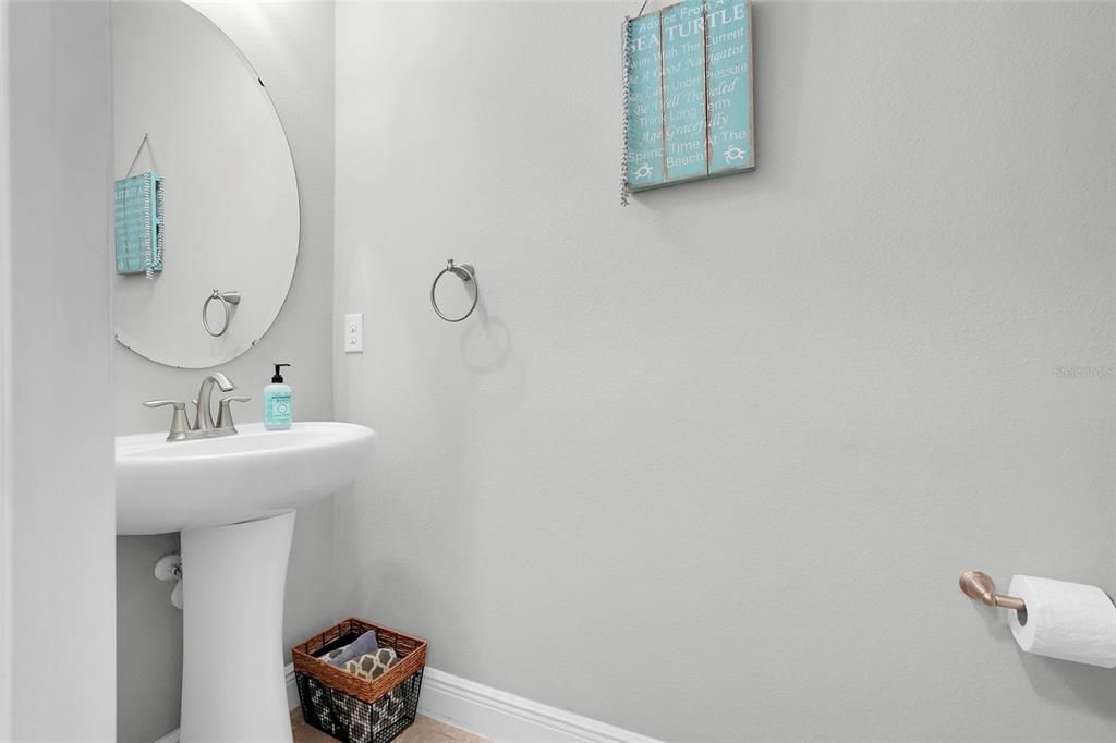 En Venta: $725,000 (5 camas, 3 baños, 3726 Pies cuadrados)