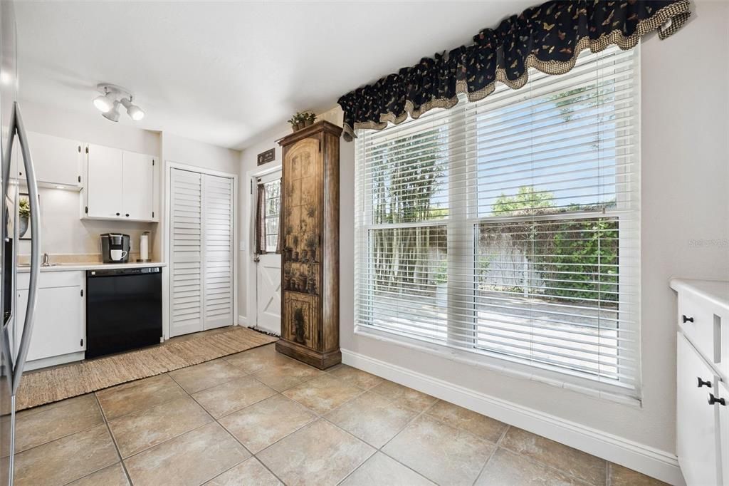 Activo con contrato: $289,500 (3 camas, 1 baños, 1266 Pies cuadrados)