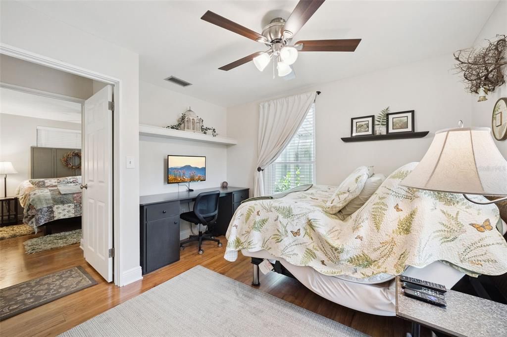 Activo con contrato: $289,500 (3 camas, 1 baños, 1266 Pies cuadrados)