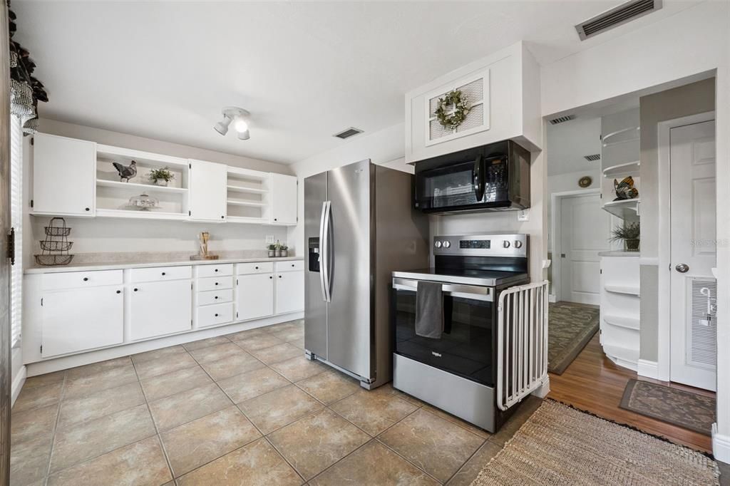 Activo con contrato: $289,500 (3 camas, 1 baños, 1266 Pies cuadrados)