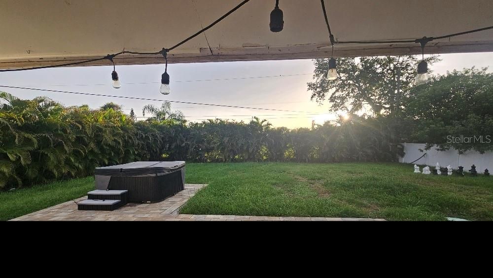En Venta: $229,900 (2 camas, 2 baños, 899 Pies cuadrados)