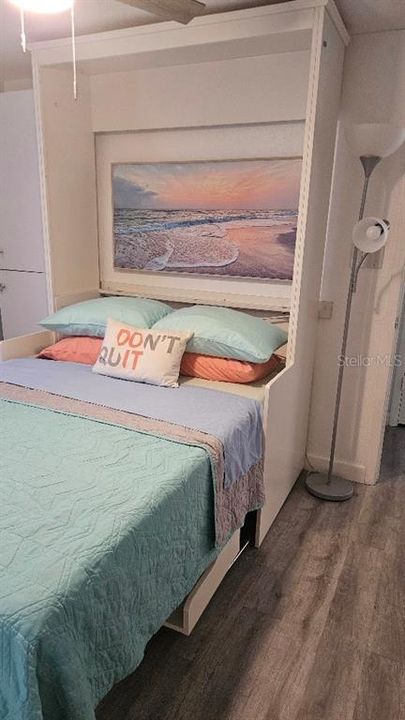 En Venta: $229,900 (2 camas, 2 baños, 899 Pies cuadrados)