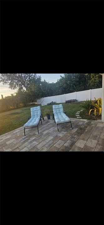 En Venta: $229,900 (2 camas, 2 baños, 899 Pies cuadrados)