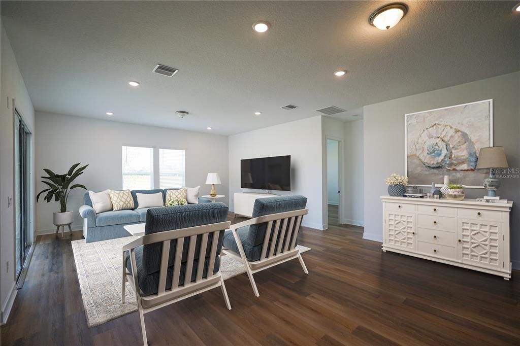 Active With Contract: $531,627 (2 beds, 2 baths, 2369 Square Feet)