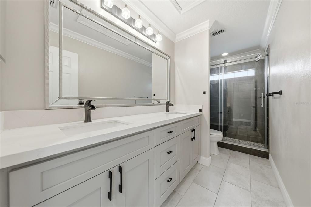En Venta: $939,000 (5 camas, 3 baños, 3182 Pies cuadrados)