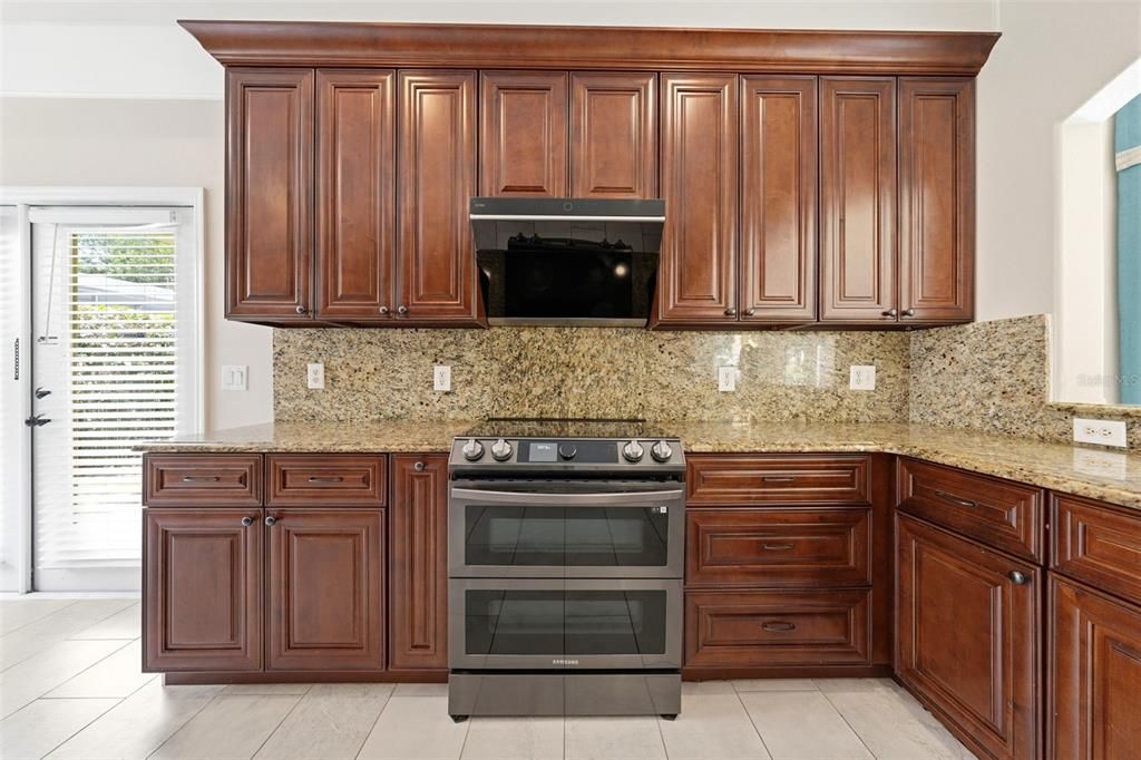 En Venta: $939,000 (5 camas, 3 baños, 3182 Pies cuadrados)