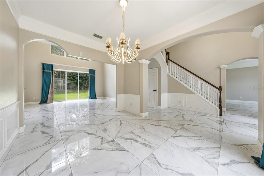 En Venta: $939,000 (5 camas, 3 baños, 3182 Pies cuadrados)