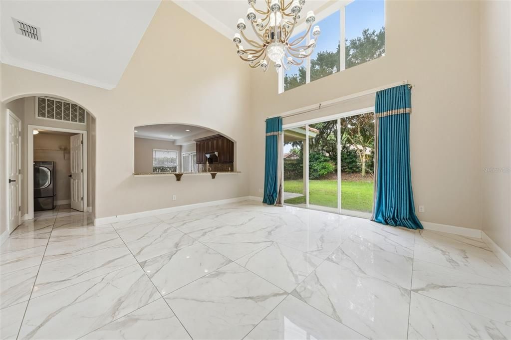 En Venta: $939,000 (5 camas, 3 baños, 3182 Pies cuadrados)