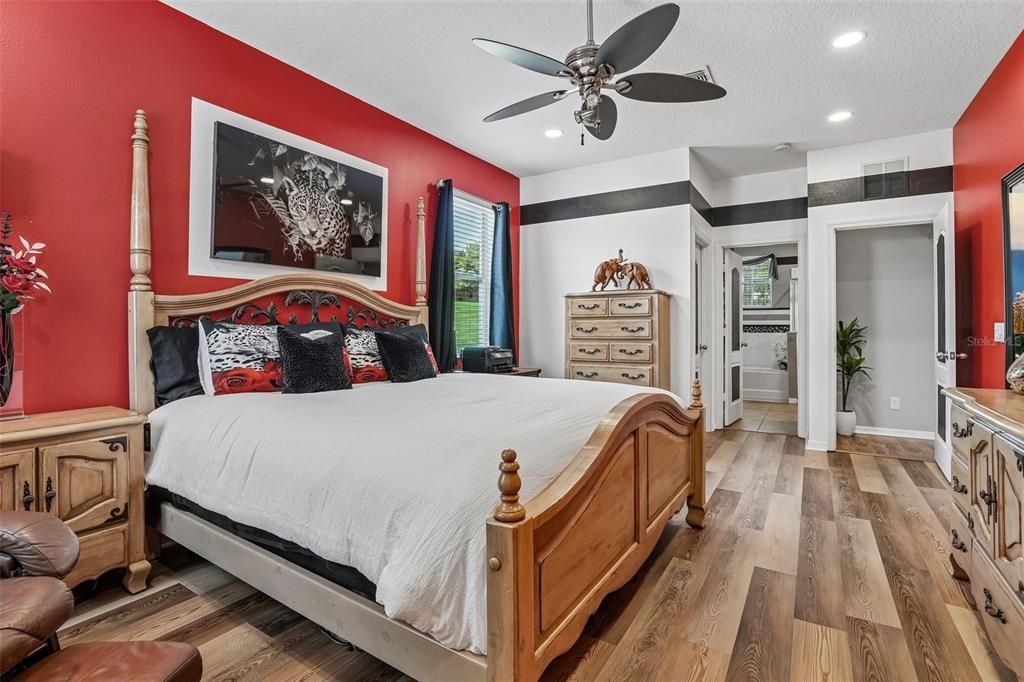 For Sale: $479,900 (3 beds, 2 baths, 1812 Square Feet)