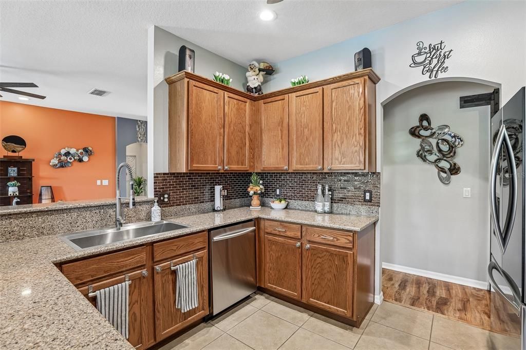 For Sale: $479,900 (3 beds, 2 baths, 1812 Square Feet)