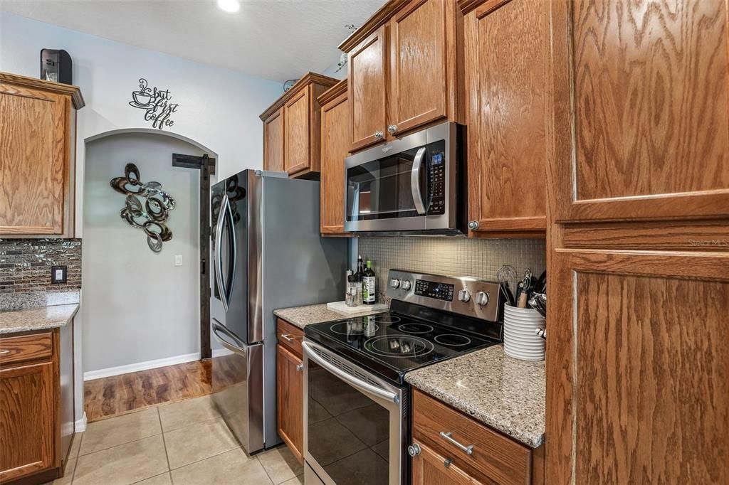 For Sale: $479,900 (3 beds, 2 baths, 1812 Square Feet)