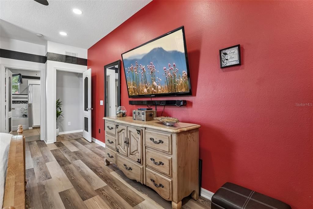 For Sale: $479,900 (3 beds, 2 baths, 1812 Square Feet)