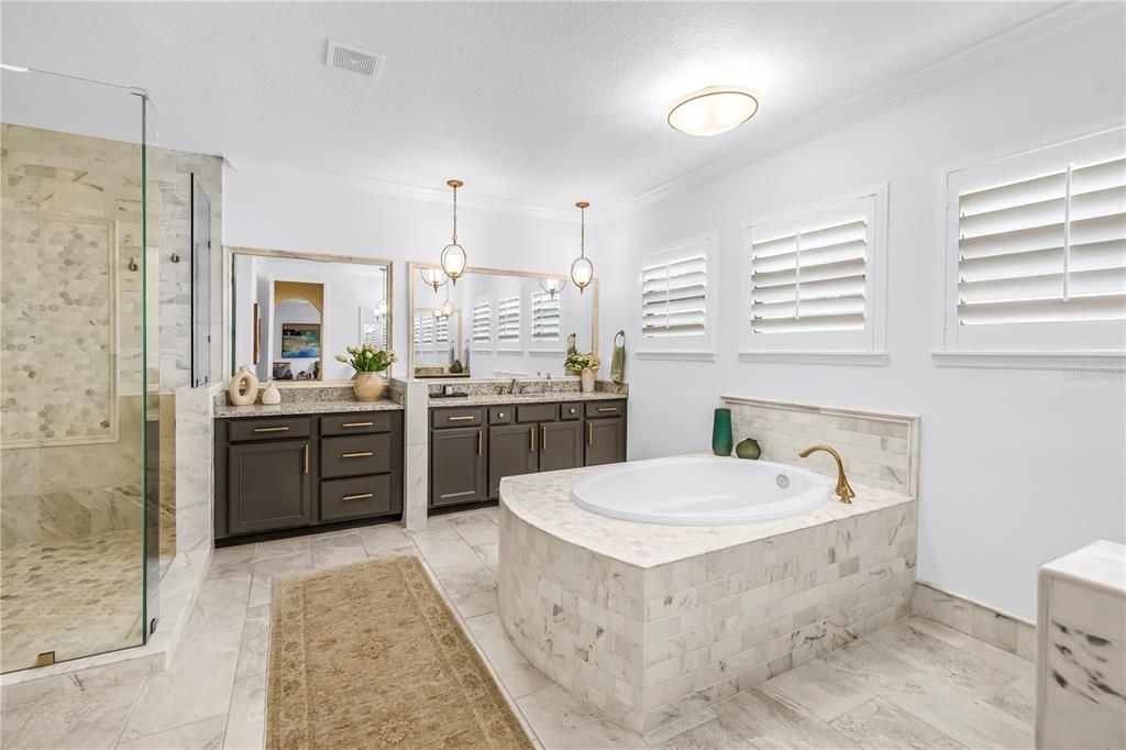 For Sale: $1,950,000 (5 beds, 4 baths, 4363 Square Feet)