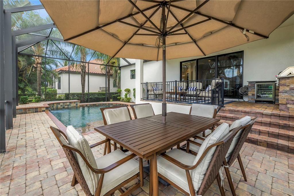For Sale: $1,950,000 (5 beds, 4 baths, 4363 Square Feet)