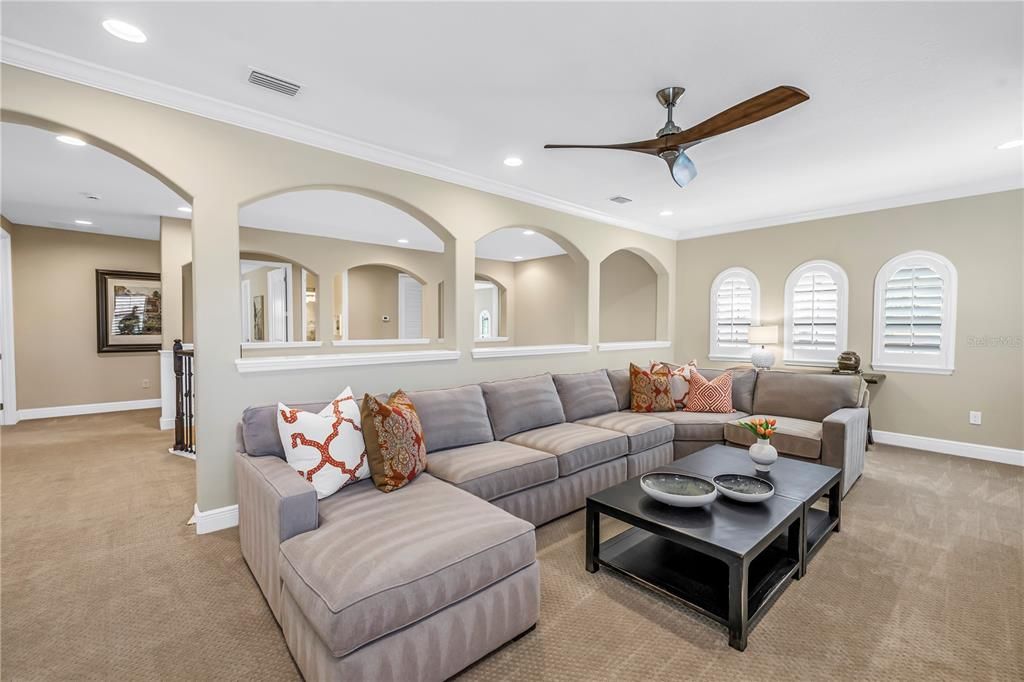For Sale: $1,950,000 (5 beds, 4 baths, 4363 Square Feet)