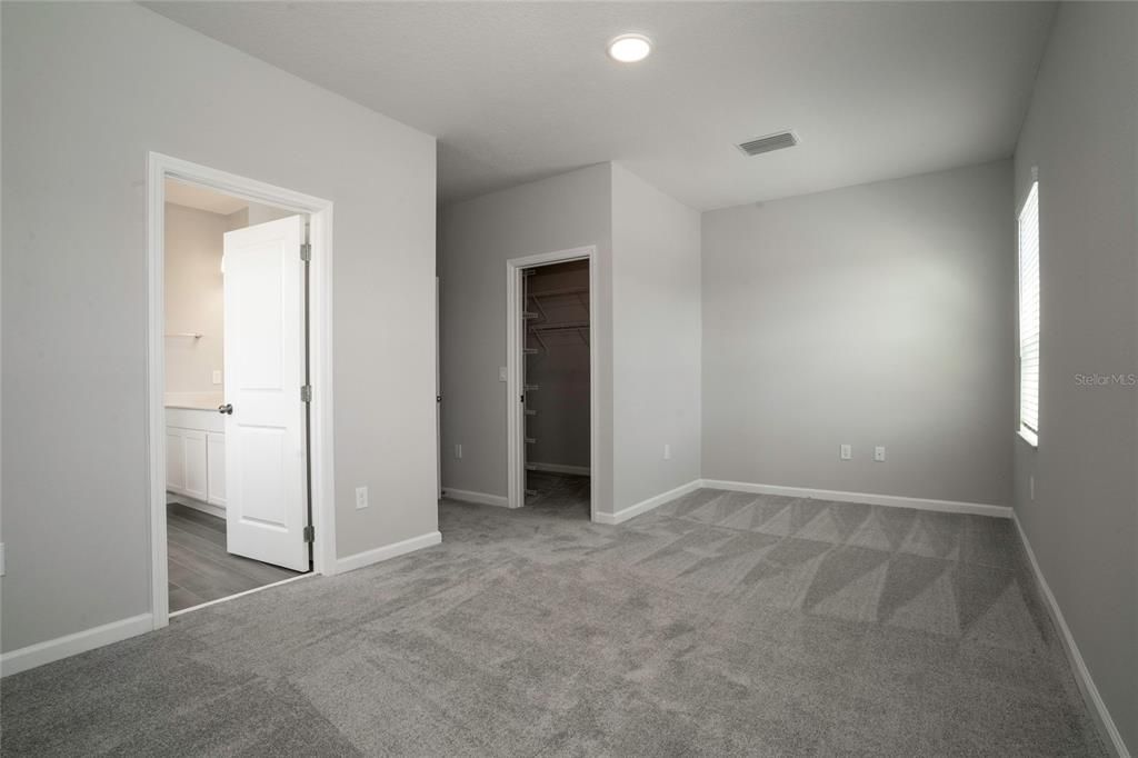 For Rent: $2,850 (3 beds, 2 baths, 1702 Square Feet)