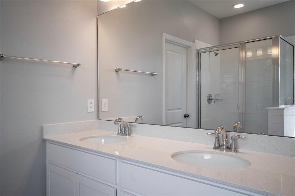 For Rent: $2,850 (3 beds, 2 baths, 1702 Square Feet)