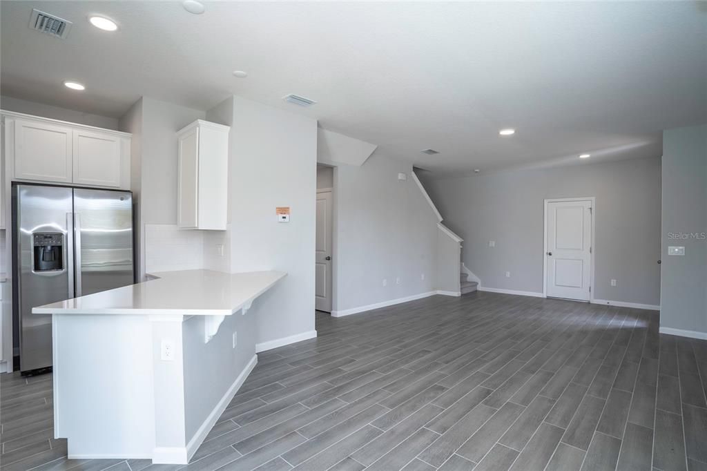 For Rent: $2,850 (3 beds, 2 baths, 1702 Square Feet)