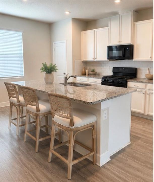 For Sale: $358,000 (3 beds, 2 baths, 1612 Square Feet)