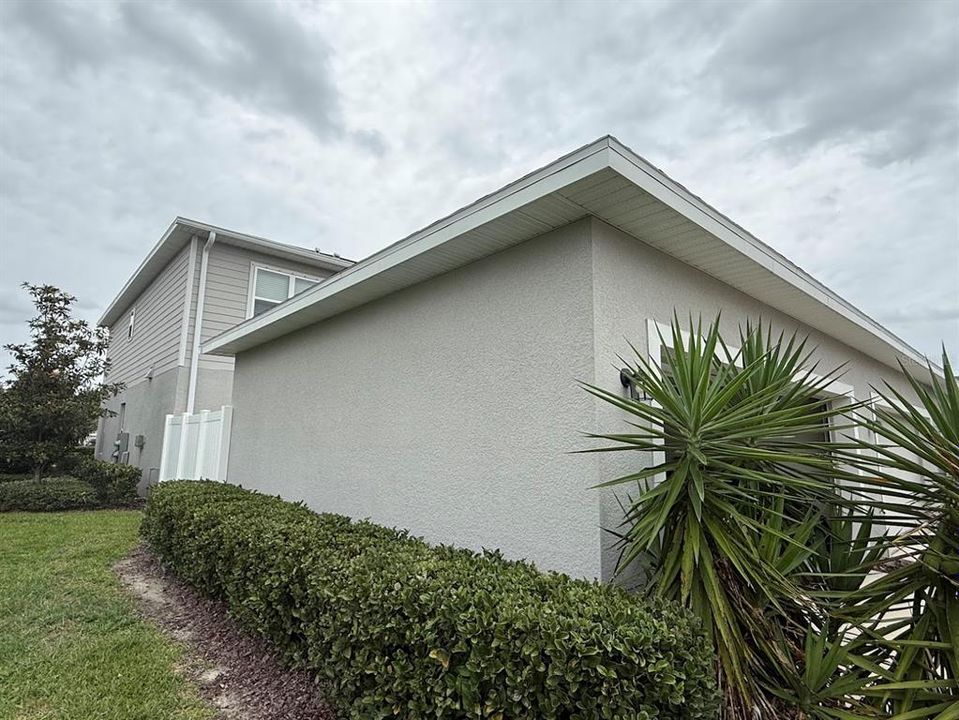 For Sale: $358,000 (3 beds, 2 baths, 1612 Square Feet)