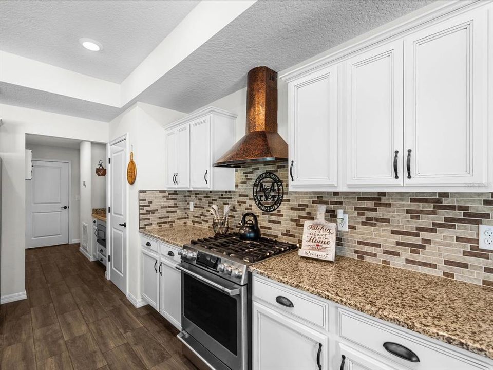 En Venta: $639,000 (5 camas, 3 baños, 2503 Pies cuadrados)