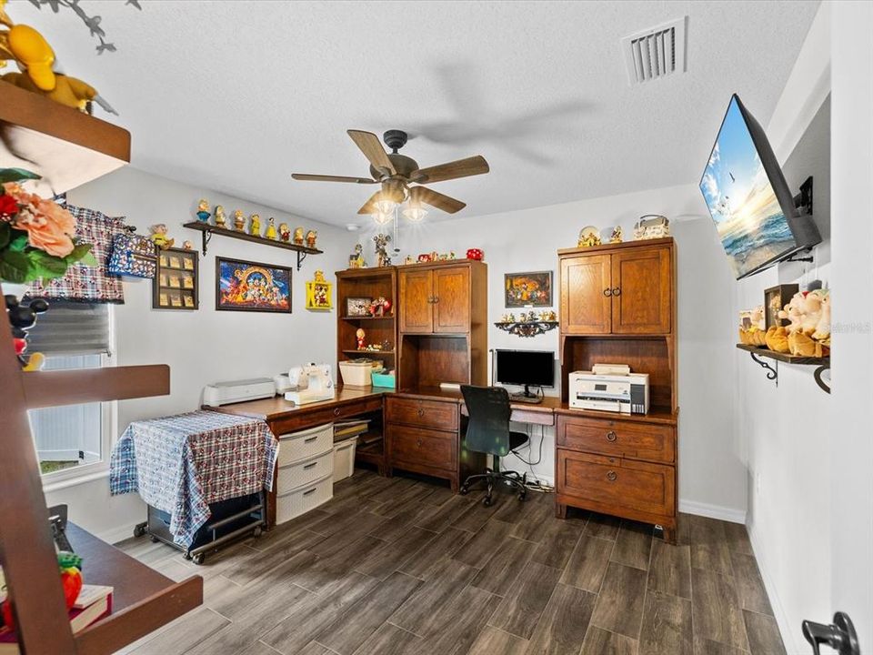 En Venta: $639,000 (5 camas, 3 baños, 2503 Pies cuadrados)