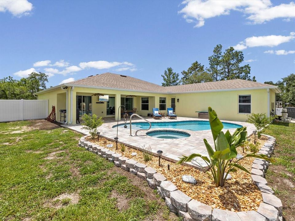 En Venta: $639,000 (5 camas, 3 baños, 2503 Pies cuadrados)