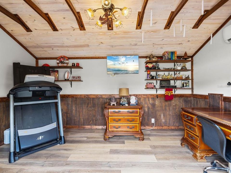 En Venta: $639,000 (5 camas, 3 baños, 2503 Pies cuadrados)