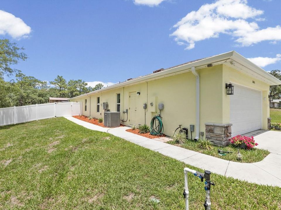 En Venta: $639,000 (5 camas, 3 baños, 2503 Pies cuadrados)