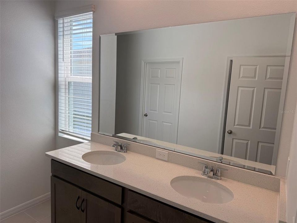 For Sale: $337,990 (4 beds, 2 baths, 1900 Square Feet)