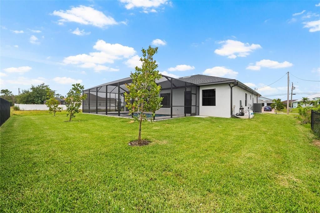 For Sale: $569,900 (3 beds, 2 baths, 2000 Square Feet)