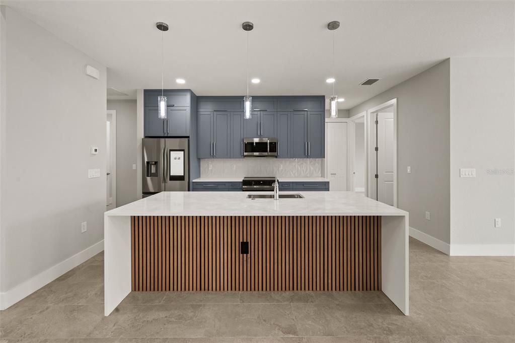For Sale: $569,900 (3 beds, 2 baths, 2000 Square Feet)