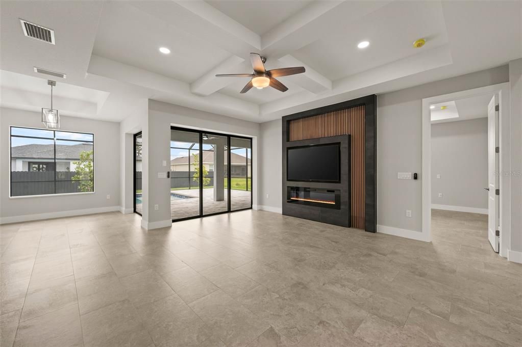 For Sale: $569,900 (3 beds, 2 baths, 2000 Square Feet)