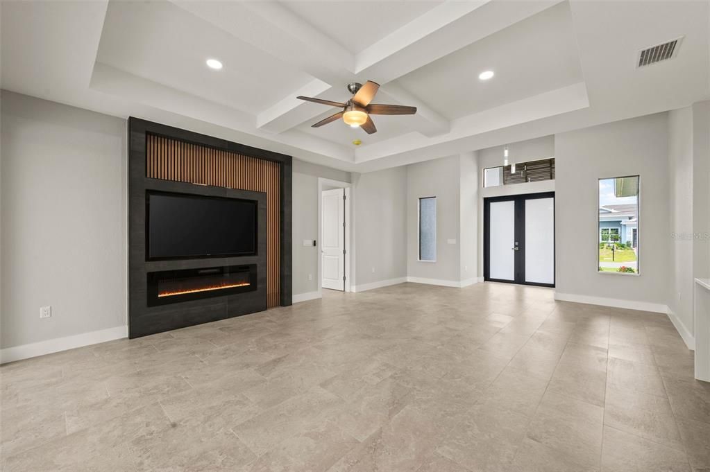 For Sale: $569,900 (3 beds, 2 baths, 2000 Square Feet)