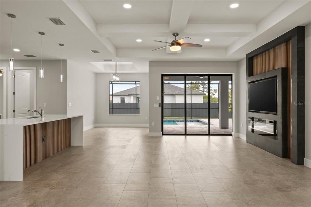 For Sale: $569,900 (3 beds, 2 baths, 2000 Square Feet)