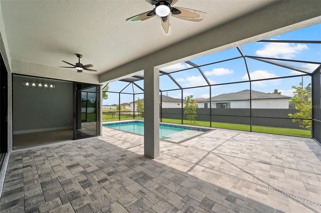 For Sale: $569,900 (3 beds, 2 baths, 2000 Square Feet)