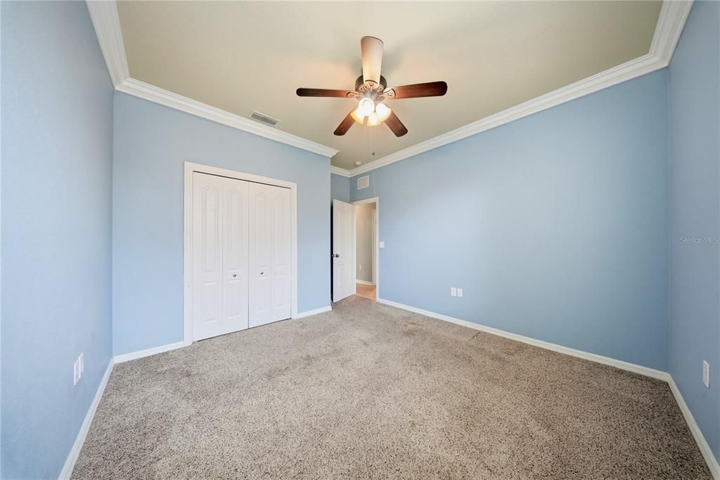 For Sale: $599,900 (5 beds, 3 baths, 2916 Square Feet)