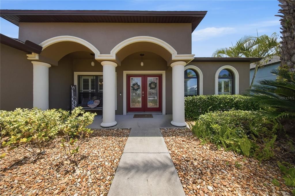 For Sale: $599,900 (5 beds, 3 baths, 2916 Square Feet)